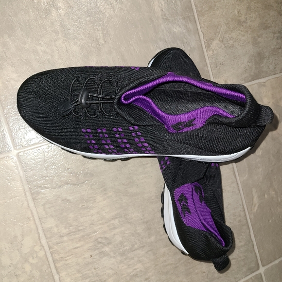 Walking shoes - Picture 6 of 8